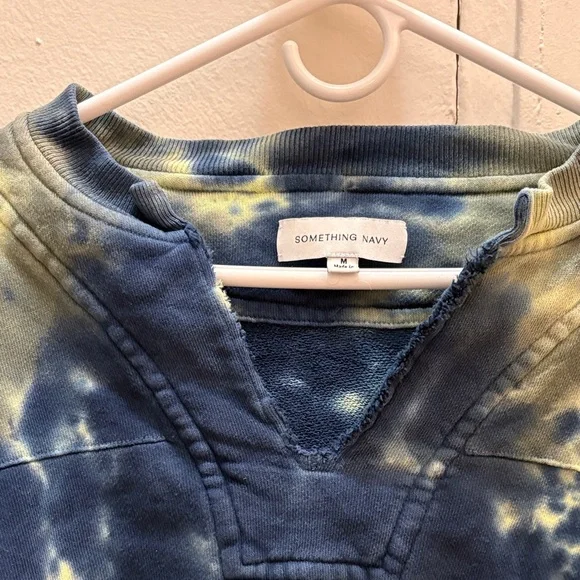 Something Navy Discontinued Blue and Green Tie-Dye Sweatshirt Size Medium - Picture 3 of 7
